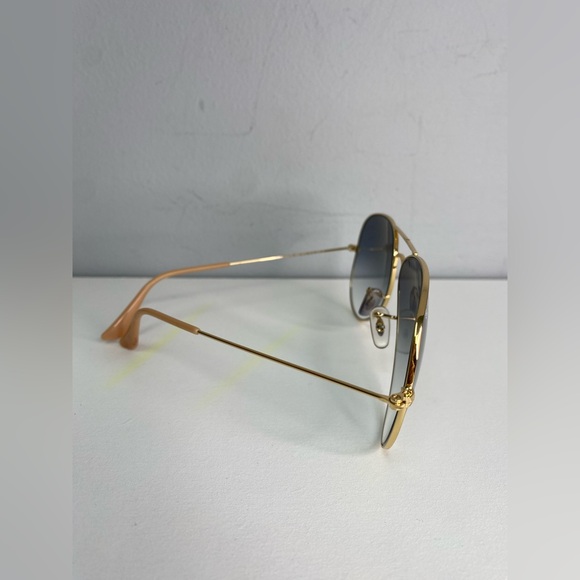 Ray-Ban Aviator Sunglasses - Picture 3 of 9